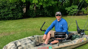 Motore elettrico LiTime su kayak da pesca
